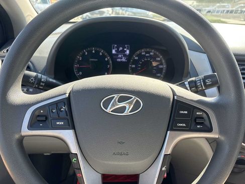 Used 2016 Hyundai Accent SE w/ Option Group 02 FWD image 11