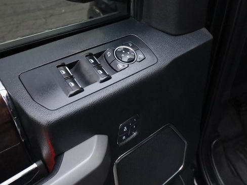 Used 2015 Ford F150 Platinum w/ Technology Package image 39