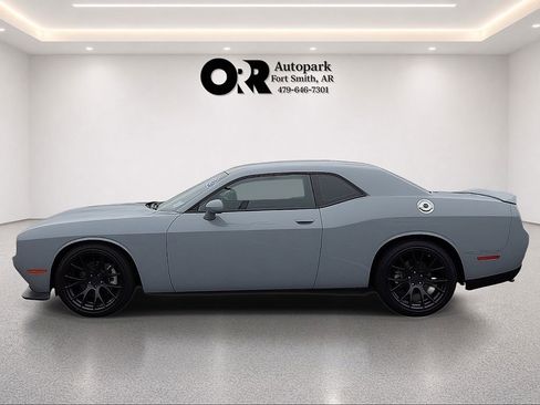 Used 2022 Dodge Challenger GT RWD image 3