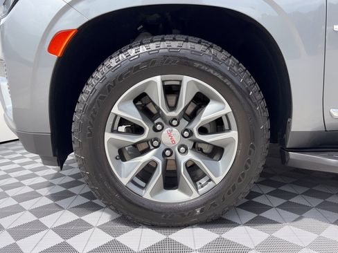 Used 2022 GMC Yukon SLT w/ SLT Premium Package RWD image 13