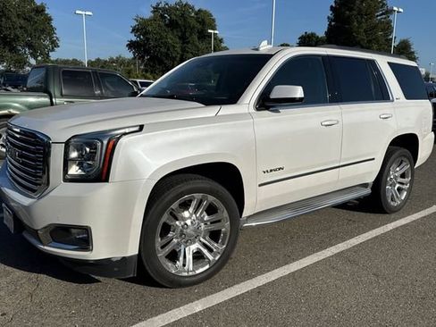 Used 2018 GMC Yukon SLT w/ Premium Edition AWD/4WD image 8