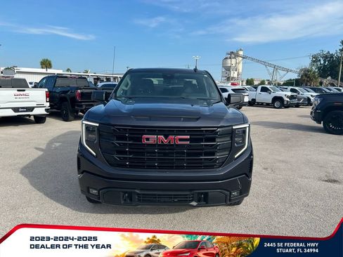 Used 2025 GMC Sierra 1500 Elevation RWD image 2
