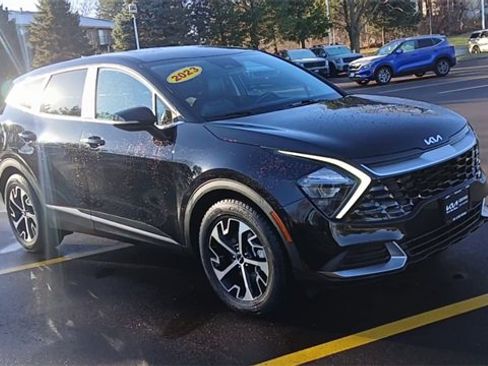 Certified 2023 Kia Sportage EX image 5
