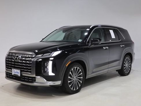 Used 2023 Hyundai Palisade Calligraphy w/ Cargo Package AWD/4WD image 3
