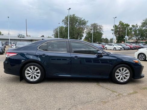Used 2019 Toyota Camry LE w/ Convenience Package FWD image 6