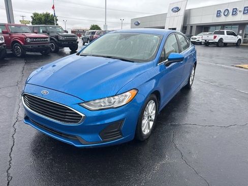 Used 2020 Ford Fusion SE FWD image 3