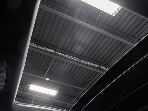 Used 2017 Mercedes-Benz C 63 AMG S image 9