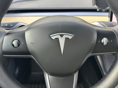 Used 2021 Tesla Model 3 Standard Range Plus image 19