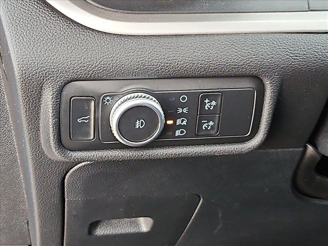 Used 2021 Ford Explorer XLT w/ Equipment Group 202A RWD image 23