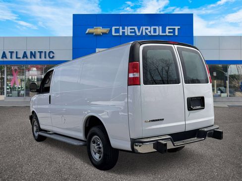 Certified 2024 Chevrolet Express 2500 w/ Driver Convenience Package RWD image 3