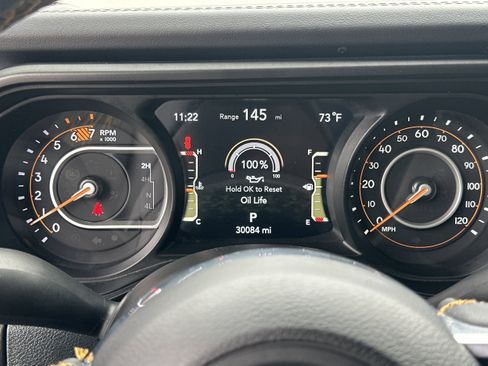 Used 2025 Jeep Wrangler Unlimited Sahara AWD/4WD image 26