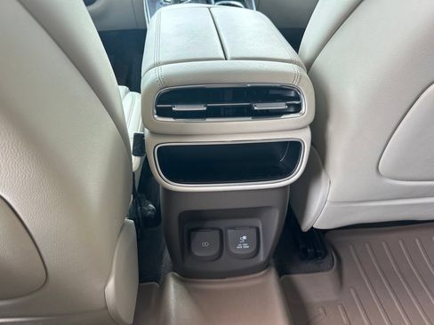 Used 2023 Genesis GV80 3.5T AWD/4WD image 43