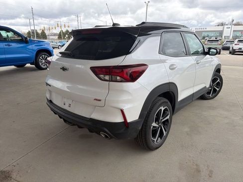 Used 2023 Chevrolet TrailBlazer RS w/ Sun and Liftgate Package image 5