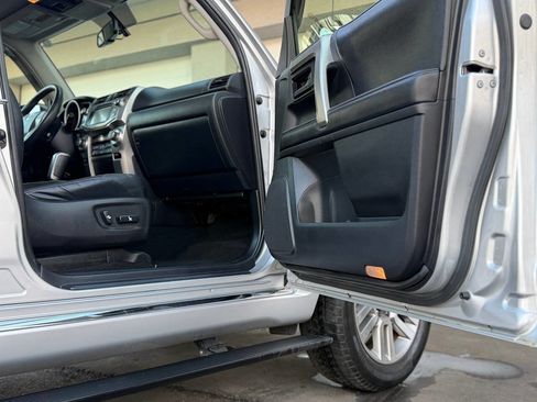 Used 2012 Toyota 4Runner Limited image 92