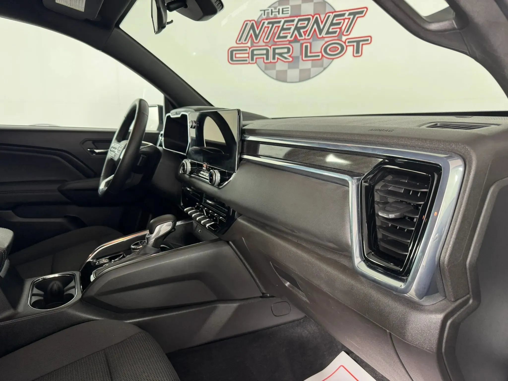 Used 2025 GMC Canyon Elevation AWD/4WD image 12