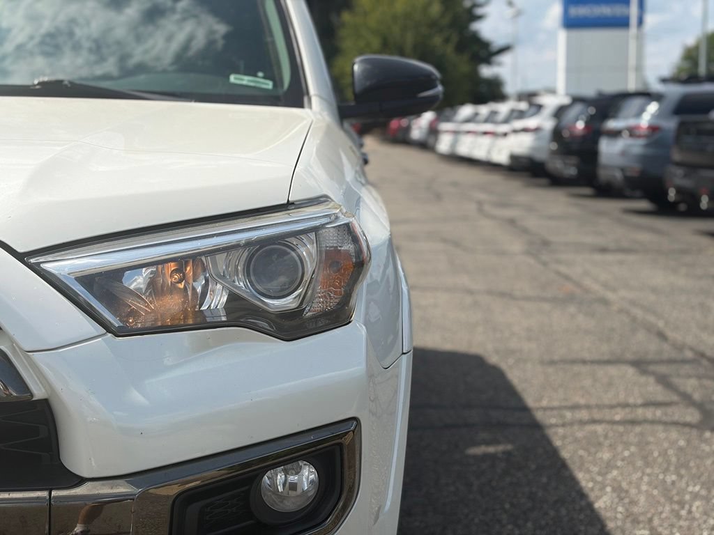 Used 2019 Toyota 4Runner Limited AWD/4WD image 4