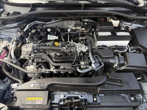 Used 2026 Toyota Corolla Cross XLE w/ Convenience Package image 33