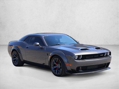 Used 2020 Dodge Challenger SRT Hellcat Redeye RWD image 3