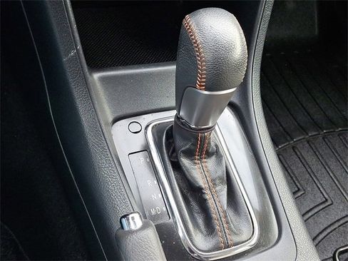 Used 2016 Subaru Crosstrek 2.0i Limited image 15