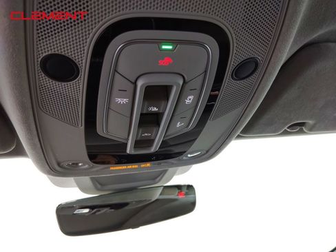 Used 2019 Audi Q8 Prestige image 22