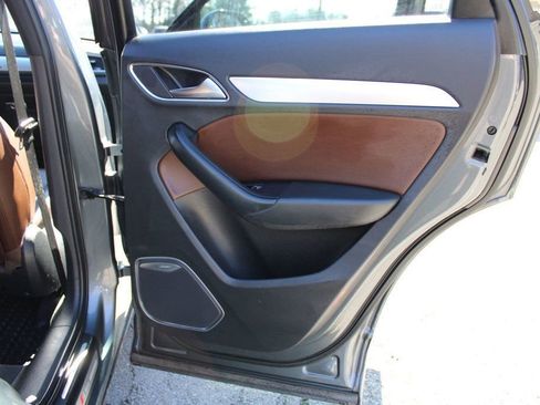 Used 2016 Audi Q3 2.0T Prestige w/ Prestige Package image 22