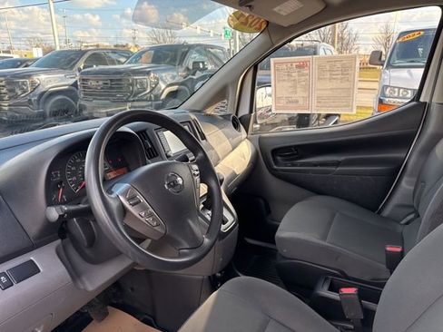 Used 2021 Nissan NV200 S image 10