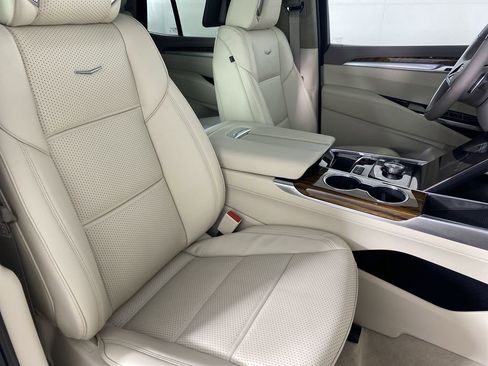 New 2026 Cadillac Escalade Platinum Sport w/ LPO, ONYX Package image 28