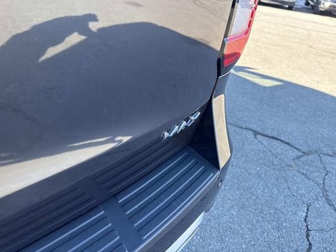 Used 2024 Ford Expedition Max XLT image 6