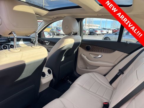 Used 2018 Mercedes-Benz C 300 Sedan image 8