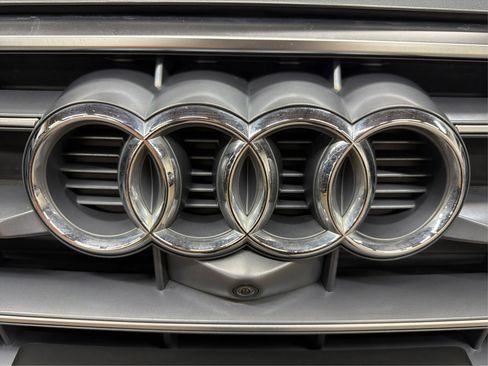 Used 2019 Audi Q5 Prestige w/ Prestige Package AWD/4WD image 48