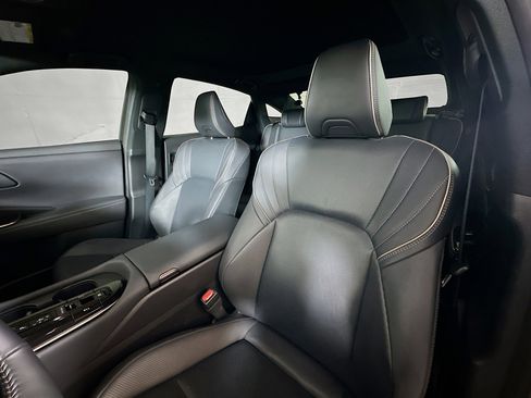 Used 2024 Toyota Crown Platinum image 19