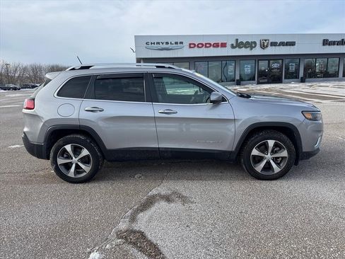 Used 2021 Jeep Cherokee Limited w/ Elite Package image 2