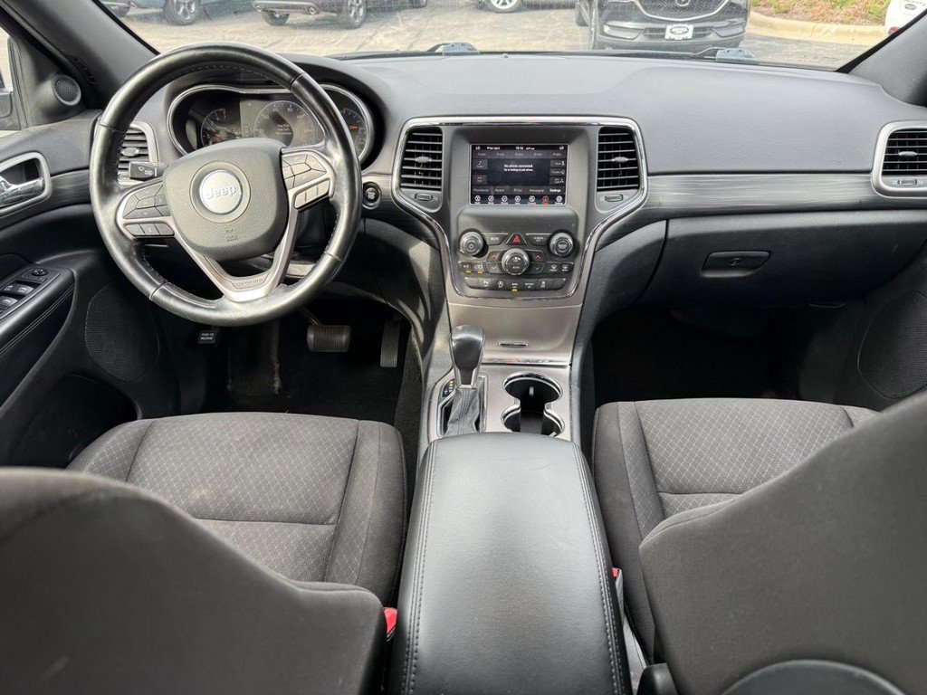 Used 2021 Jeep Grand Cherokee Laredo w/ Security & Convenience Group AWD/4WD image 8