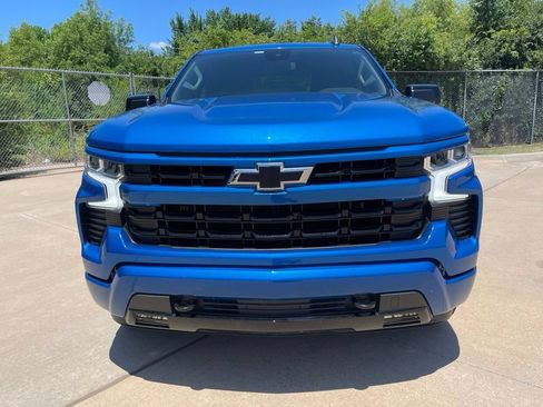 Used 2023 Chevrolet Silverado 1500 RST AWD/4WD image 2