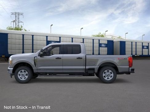 New 2026 Ford F250 XLT w/ FX4 Off-Road Package AWD/4WD image 3