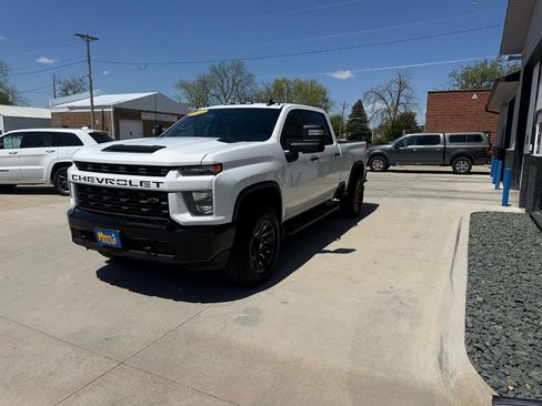 Used 2022 Chevrolet Silverado 2500 Custom w/ Custom Value Package AWD/4WD image 3