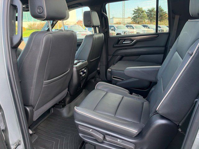 Used 2025 GMC Yukon XL Elevation w/ Technology Package AWD/4WD image 21