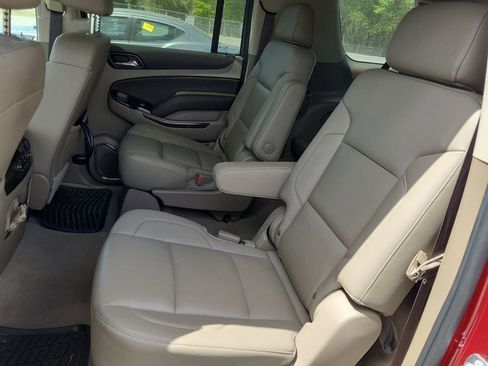 Used 2019 Chevrolet Suburban LT AWD/4WD image 6