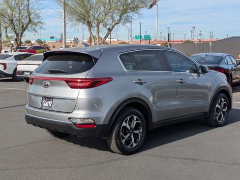 Used 2021 Kia Sportage LX image 5