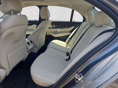 Used 2023 Mercedes-Benz E 350 Sedan image 17
