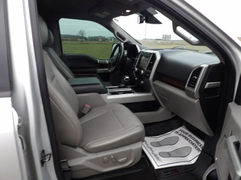 Used 2017 Ford F150 Lariat w/ Equipment Group 502A Luxury image 9