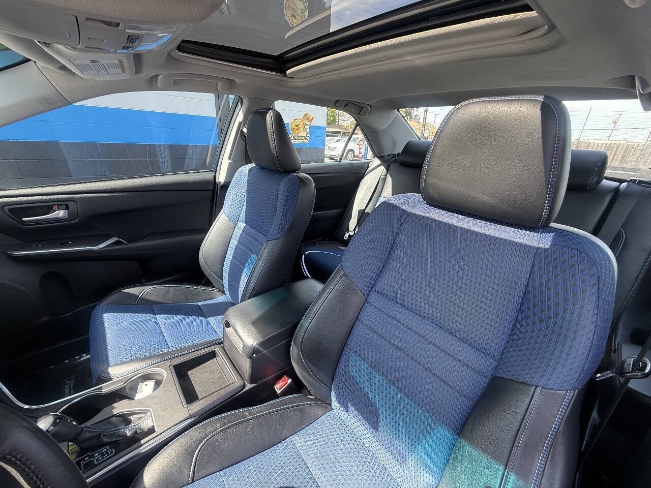 Used 2016 Toyota Camry SE FWD image 12