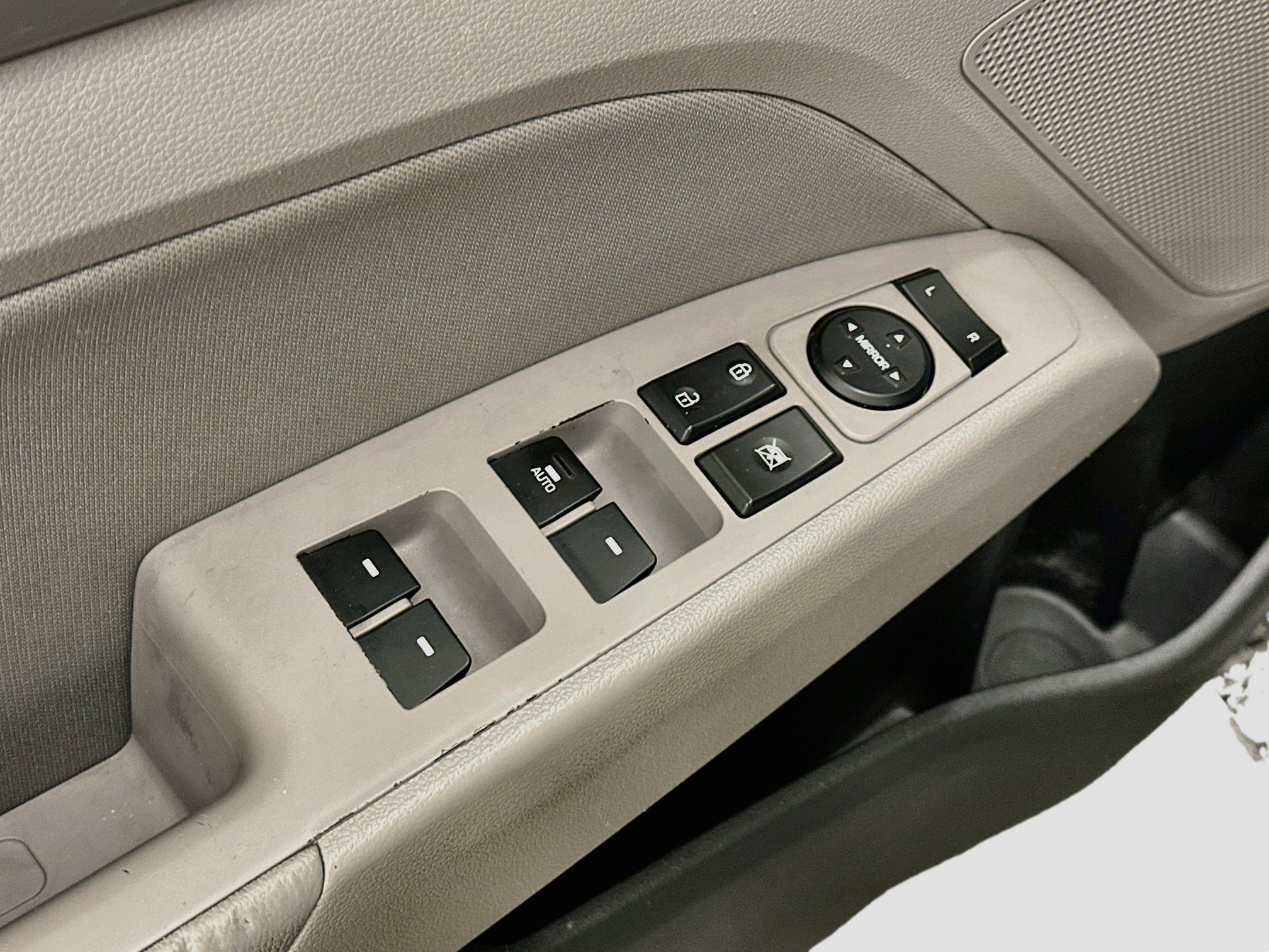Used 2020 Hyundai Elantra Value Edition FWD image 15