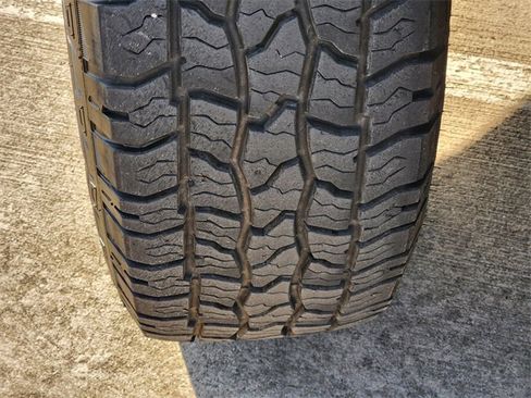 Used 2022 Ford F250 XLT w/ FX4 Off-Road Package image 11