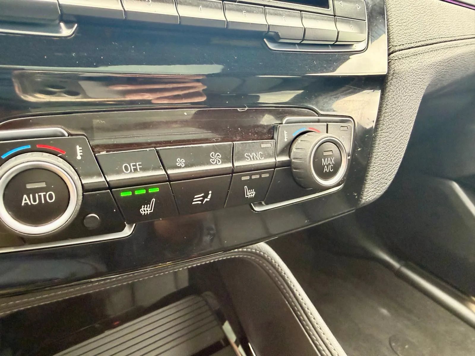 Used 2018 BMW X2 xDrive28i w/ Convenience Package AWD/4WD image 16