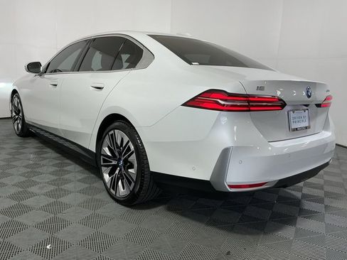 Certified 2024 BMW i5 eDrive40i w/ Premium Package image 6