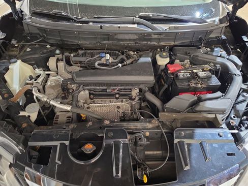 Used 2018 Nissan Rogue S AWD/4WD image 17