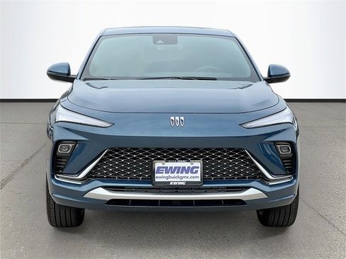 New 2026 Buick Envista Avenir image 2