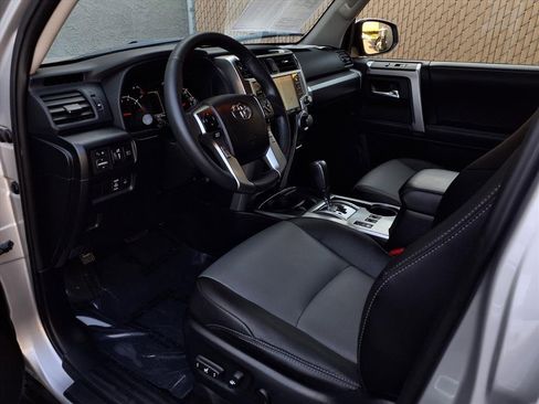 Certified 2022 Toyota 4Runner SR5 Premium image 16