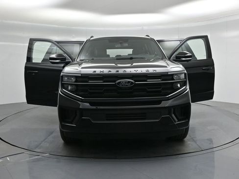 New 2025 Ford Expedition Max Platinum w/ Stealth Performance Package image 49
